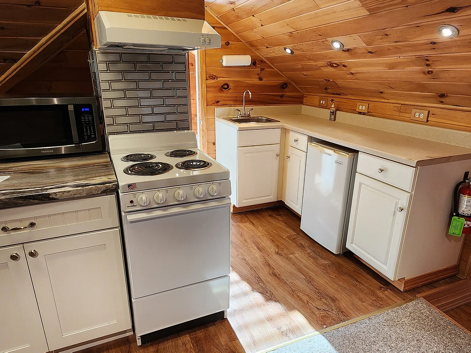 1 bed, 1200 sqft, $1,700 — Photo 4