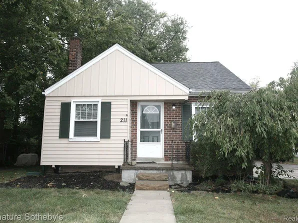 211 Linden Rd, Pontiac, MI 48341