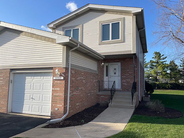 1st image of 15939 Blackwater Ct