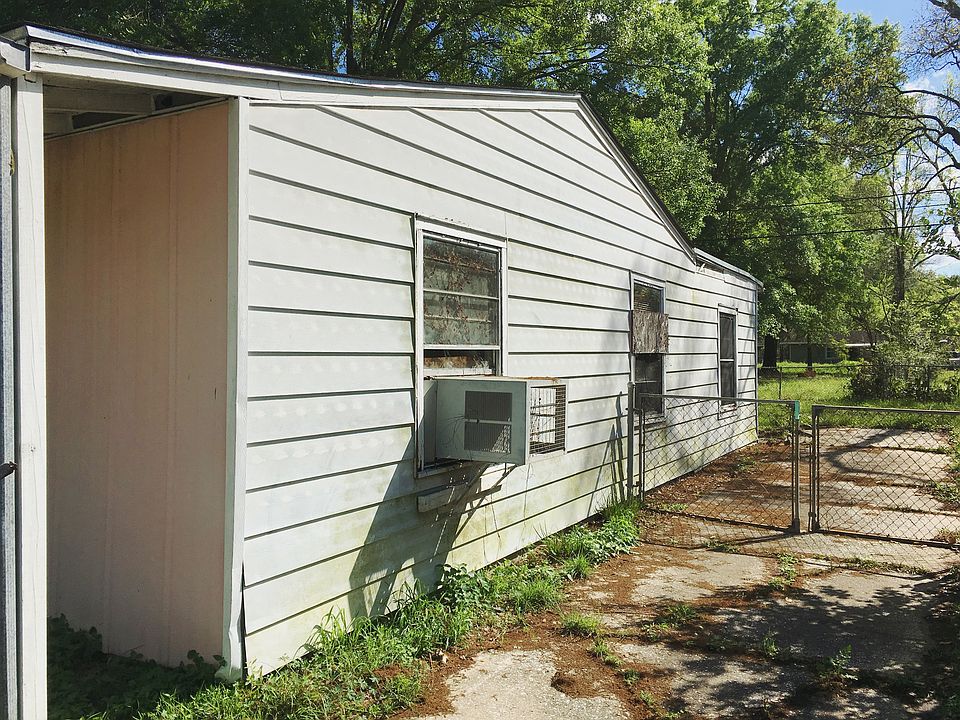 2nd image of 5210 Dewberry St