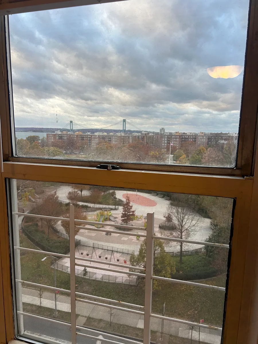 Building Photo - 8855 Bay Pkwy #2J