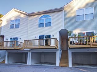 1829 Dogwood Rd APT 103, Charleston, SC 29414