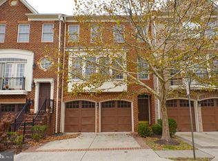 107 Herndon Mill Cir, Herndon, VA 20170