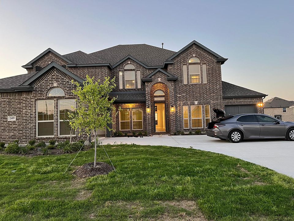 1st image of 2409 Park Oaks Dr