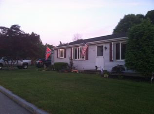 83 Carey Ct, Woonsocket, RI 02895