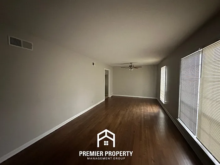 3248 Bluemont Dr — Photo 2