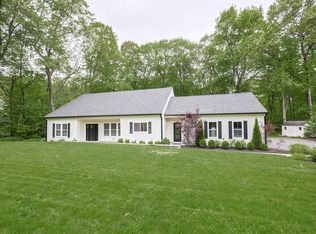 39 Chestnut St, Hopkinton, MA 01748