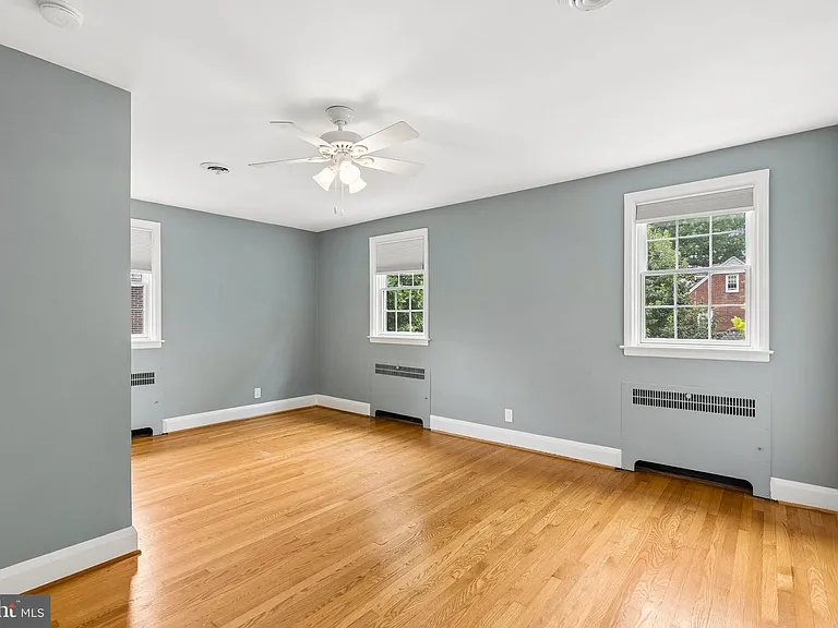 418 Murdock Rd — Photo 24