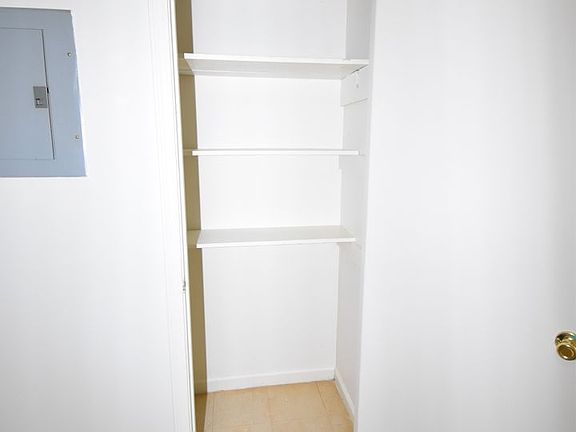 5th image of 178 Hadley Dr #178B