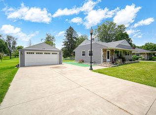 2729 Vrooman Rd, Jackson, MI 49201