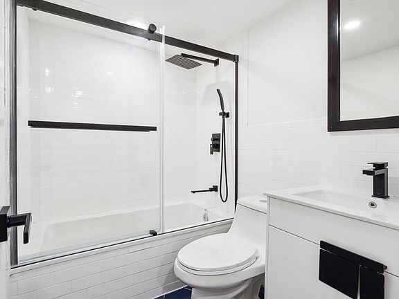 5th image of 67 Somers St #1G