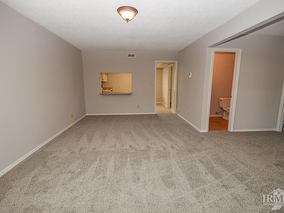 5th image of 4501 N Wheeling Ave #2