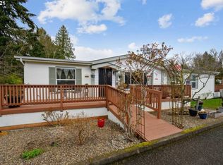 17933 S Greenfield Dr, Oregon City, OR 97045