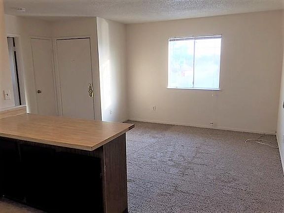 3rd image of 212 N 4th Ave #201