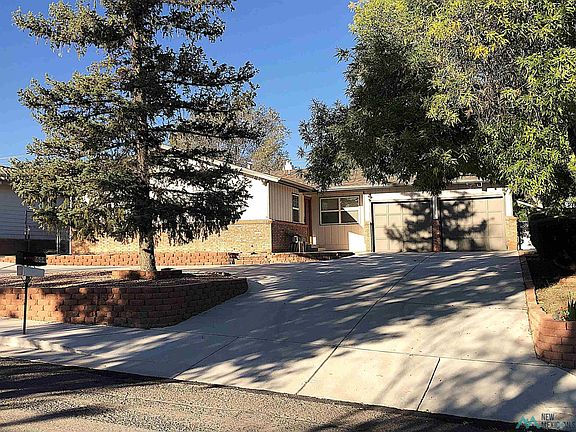 2nd image of 1604 Kit Carson Dr