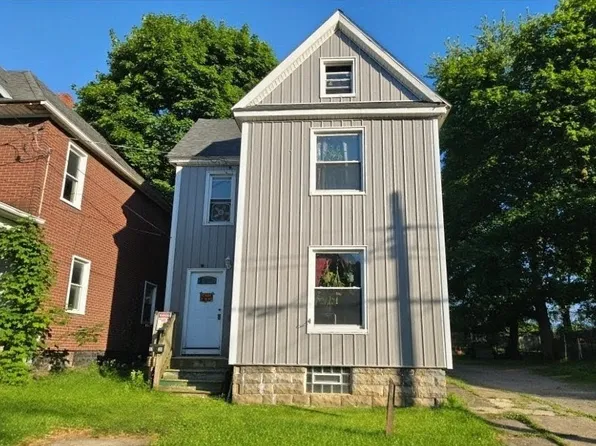 1131 W 11th St, Erie, PA 16502