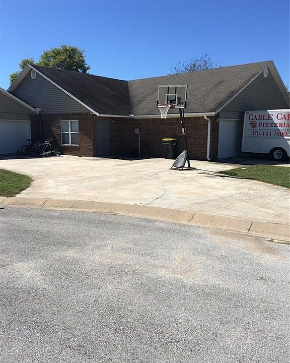 2nd image of 2273 Danielle Dr