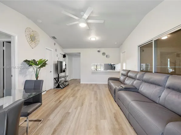 5550 Lakewood Cir S APT B, Margate, FL 33063