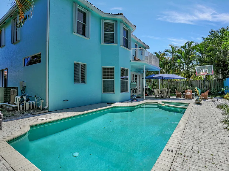 400 SW 15th Dr — Photo 36