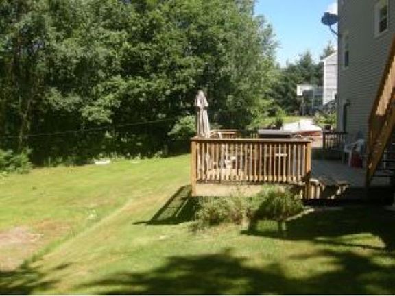 4th image of 46 Horseshoe Dr