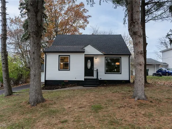 87 Tudor Ave, Bedford, OH 44146