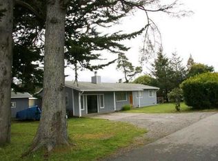 435 Lexington Ave SE, Bandon, OR 97411