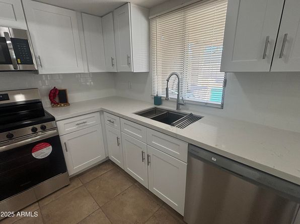 4643 W Laurel Ln, Glendale, AZ 85304