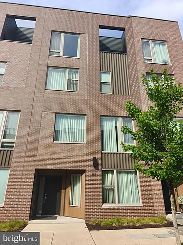 3115 Parkview Walk Photo 1