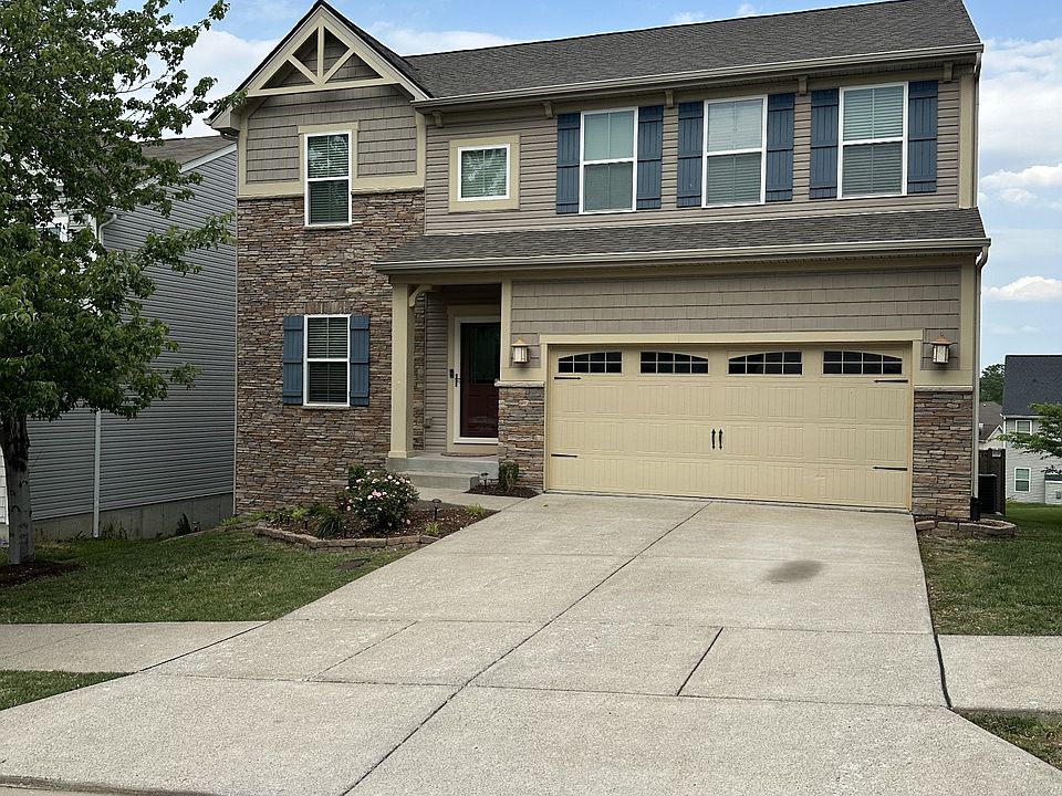 1st image of 525 Wolfeboro Ln