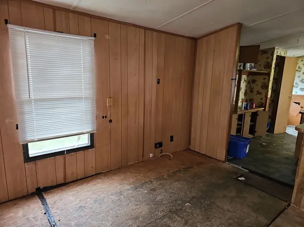 100 Nicholas Dr, Clifton Forge, VA