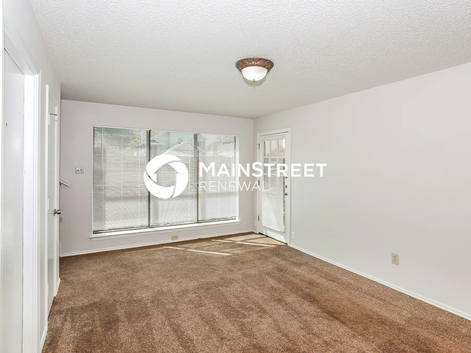 1359 Jasmine Dr — Photo 4