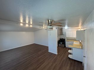 900 Roosevelt St, Kingsburg, CA 93631