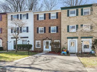 14805 Maidstone Ct, Centreville, VA 20120