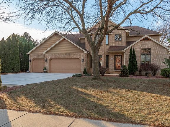 2nd image of 3007 Wisteria Ln