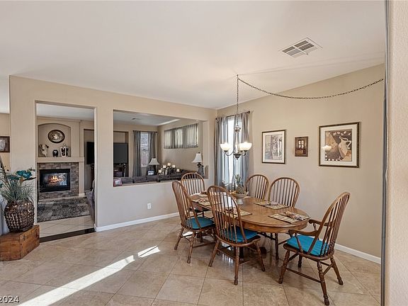 4th image of 5993 College Park Ln