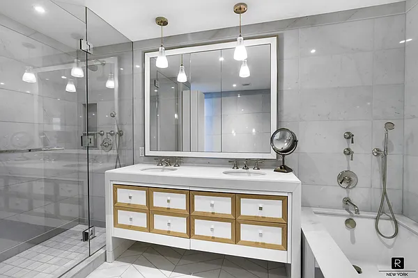 Rented by R New York | media 27