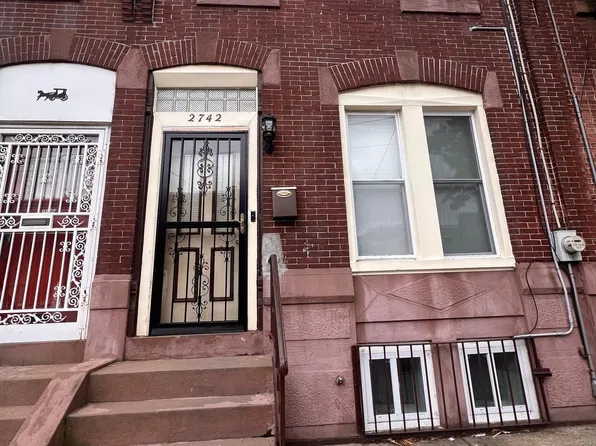 2742 Wharton St, Philadelphia, PA 19146