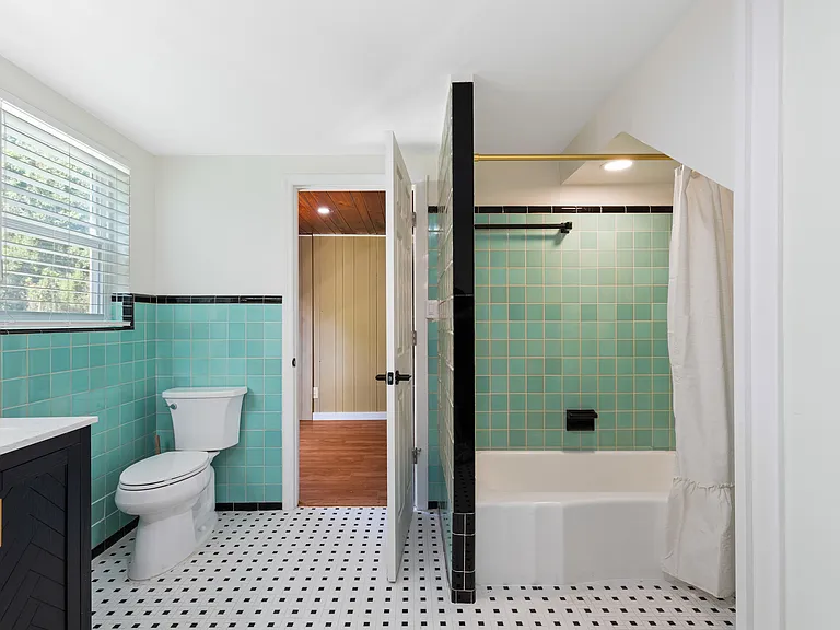 1524 SW 37th Ave — Photo 16