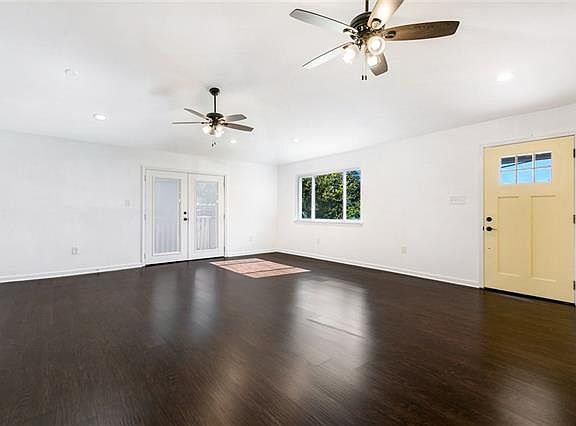 3rd image of 2907 Westbury St