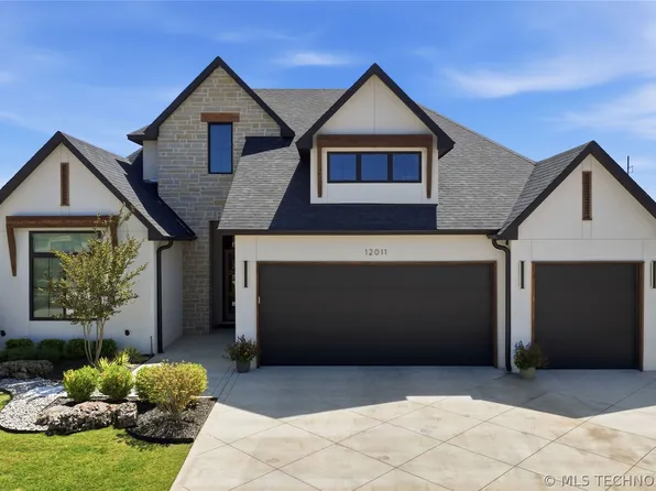 12011 S Vandalia Ave E, Tulsa, OK 74137