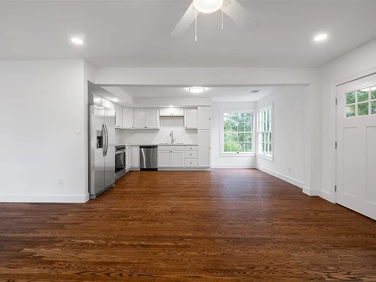 251 Foothill Rd — Photo 12