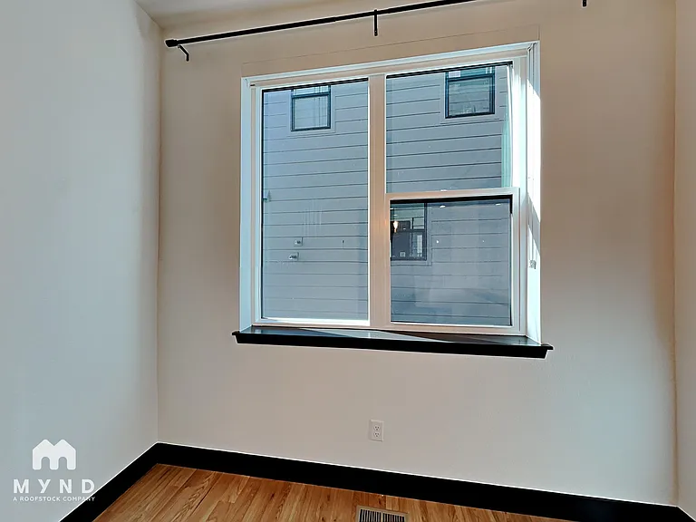 5894 Perth St — Photo 19