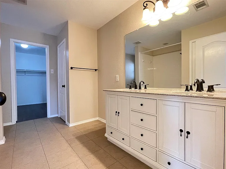 5921 Snow Creek Dr — Photo 16