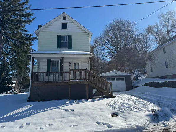 9 Hazel St, Fairchance, PA 15436