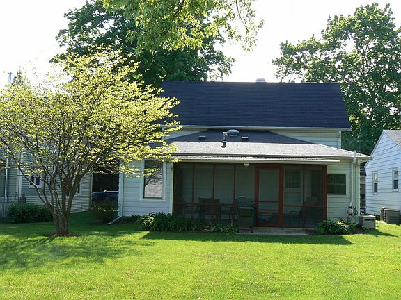 5th image of 245 N Maple St