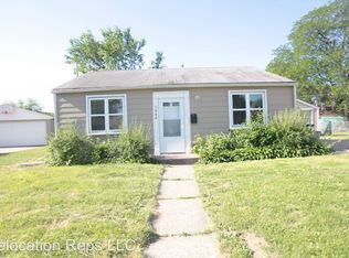 3804 10th Avenue Ct, Moline, IL 61265