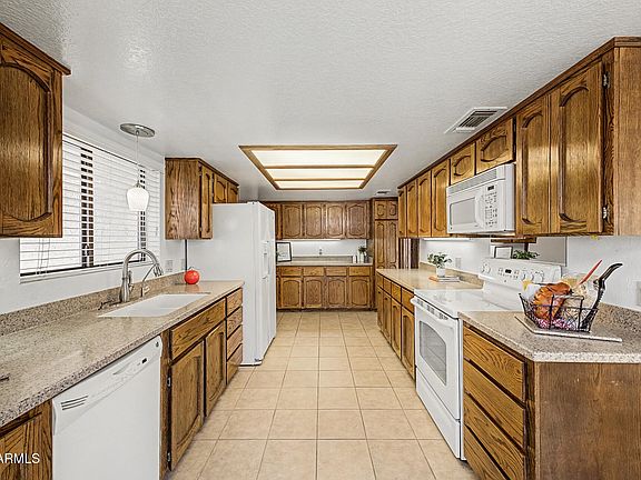 4th image of 9337 N 111TH Drive