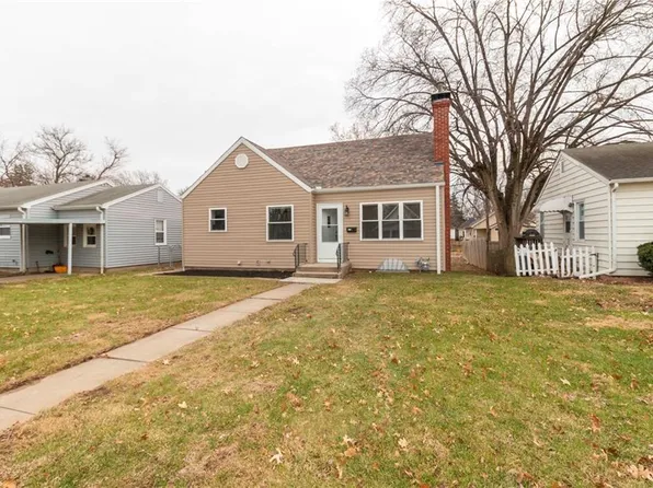 2822 Faraon St, Saint Joseph, MO 64501