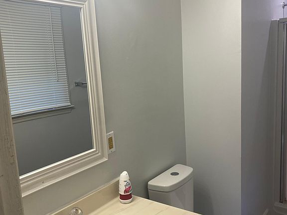 3rd image of 2911 Branderwood Dr