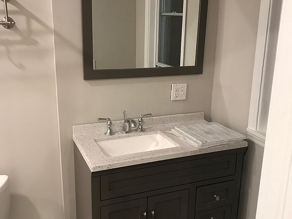 Bathroom vanity